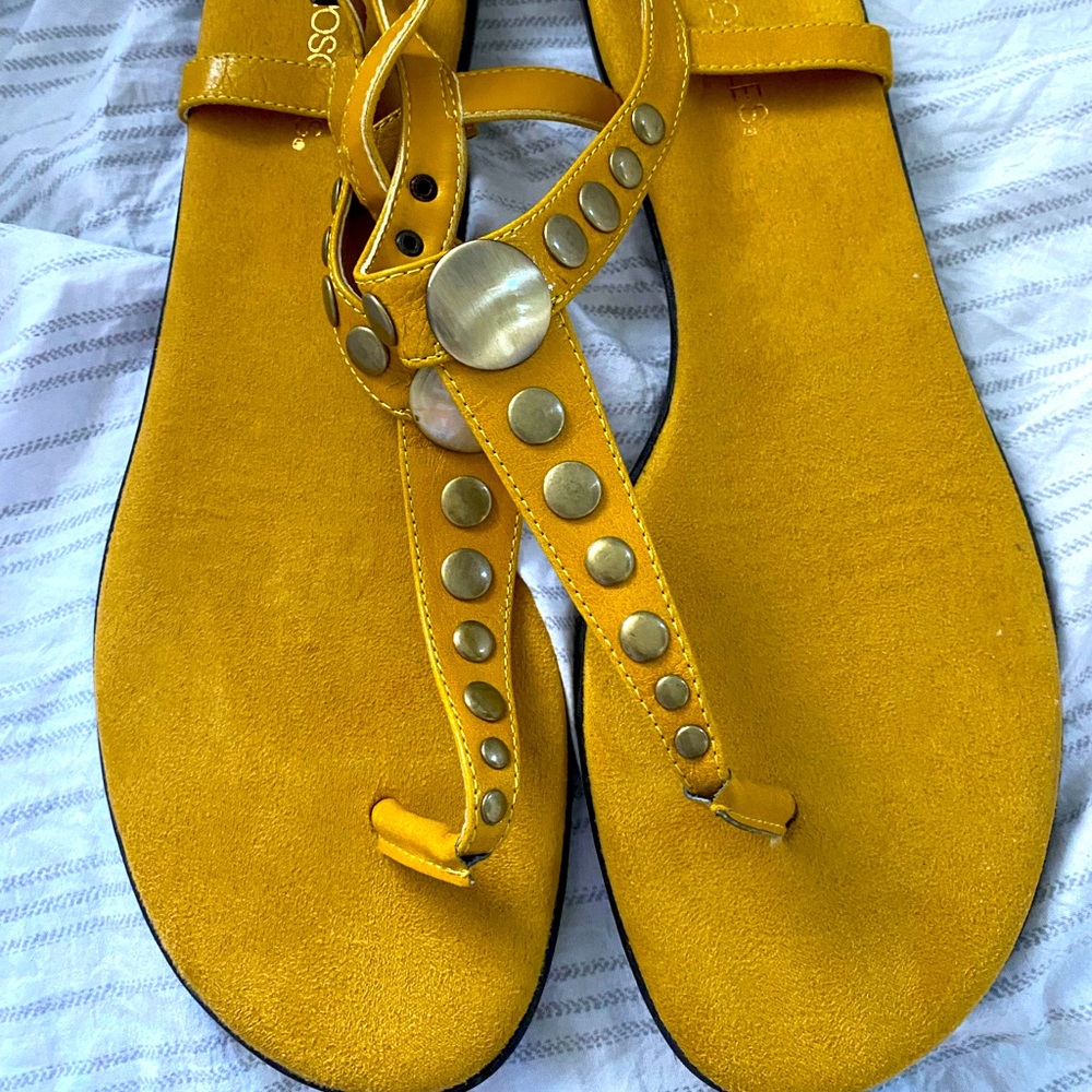 Brand new Aerosoles sandal, size 11.